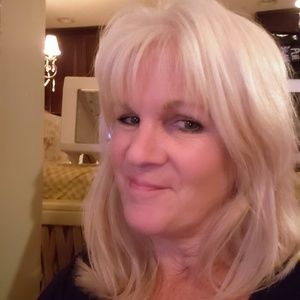 Meet your Posher, Candace